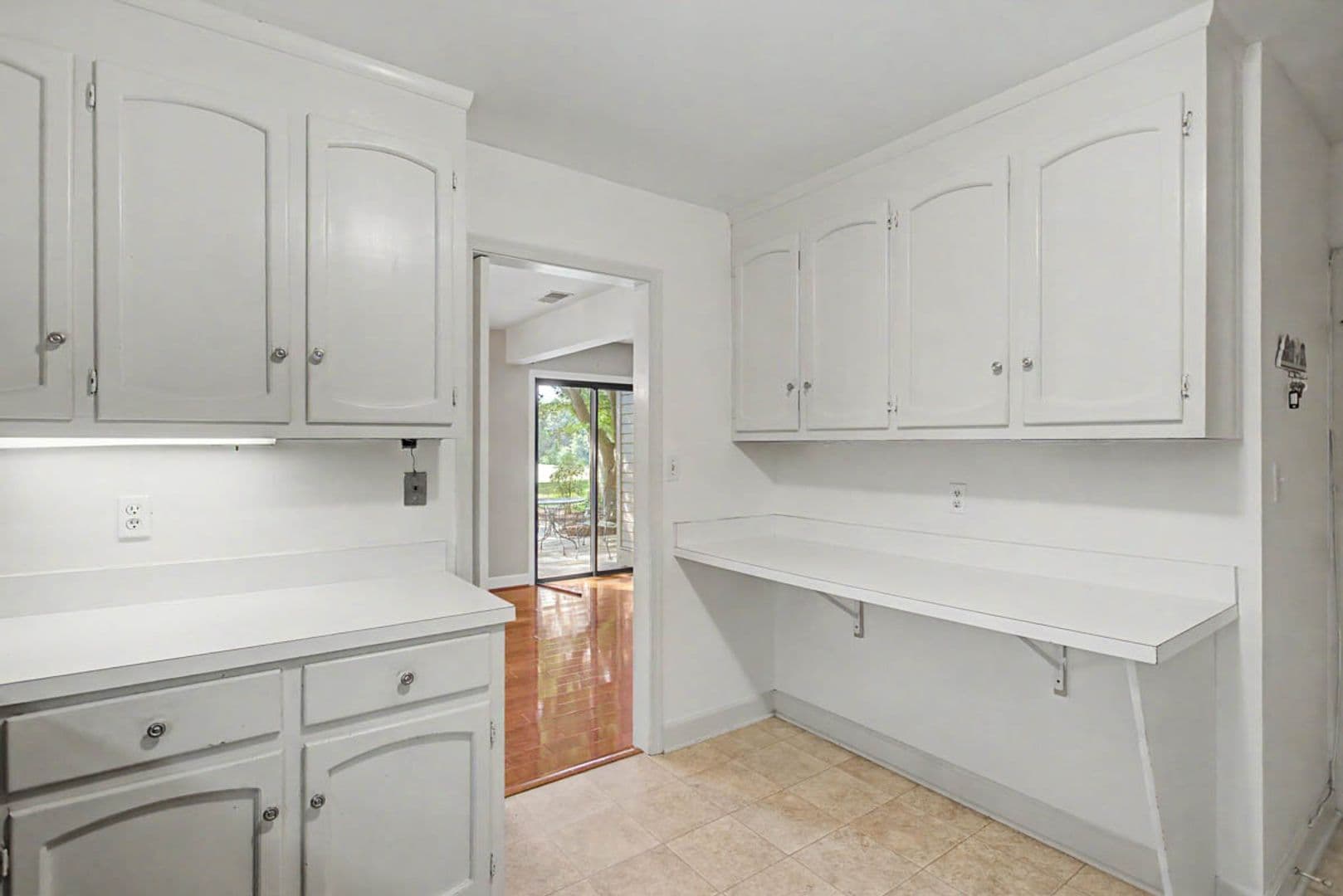 Williamsburg Townhome: 63 Winster Fax