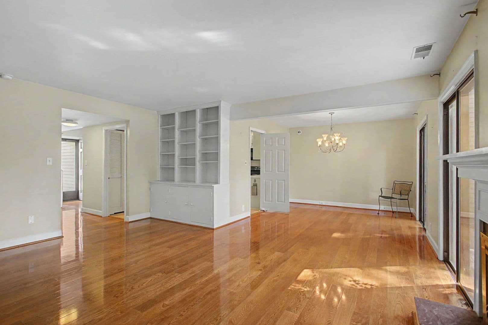 Williamsburg Townhome: 63 Winster Fax