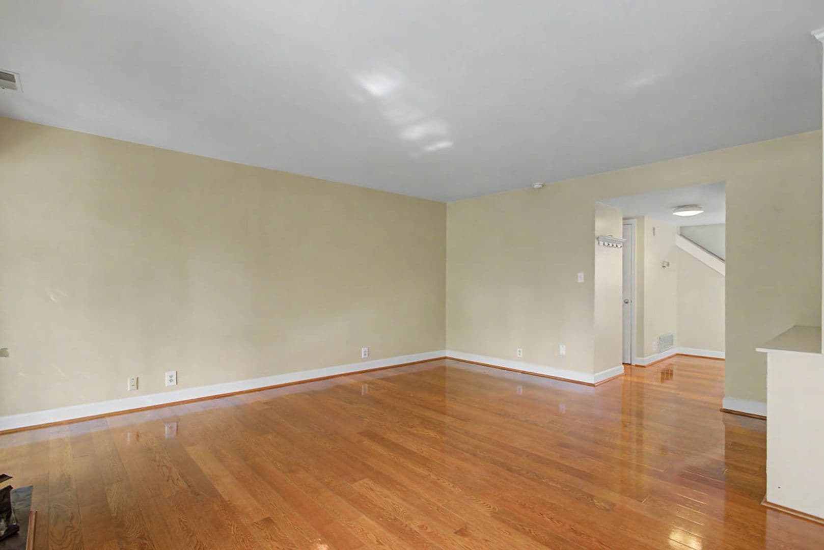 Williamsburg Townhome: 63 Winster Fax
