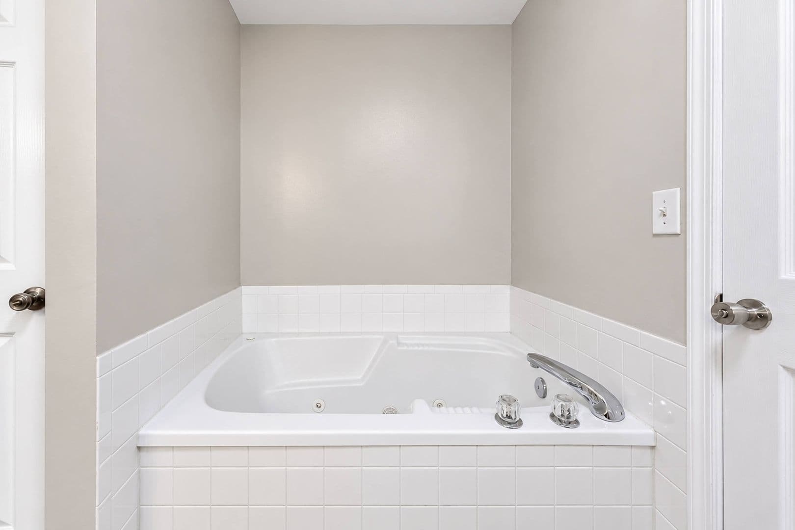 Williamsburg House: 1404 Westgate Circle