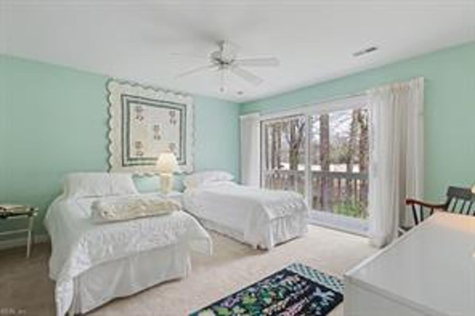 Williamsburg House: 528 Fairfax Way