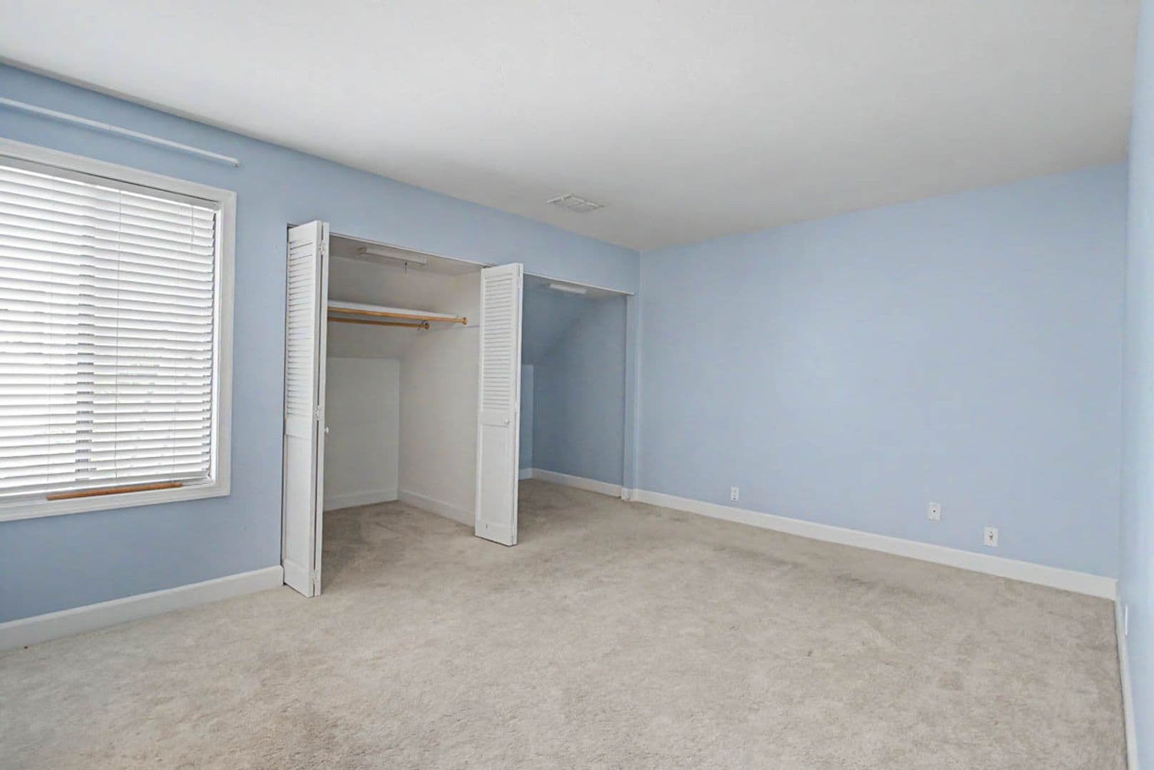 Williamsburg Townhome: 63 Winster Fax