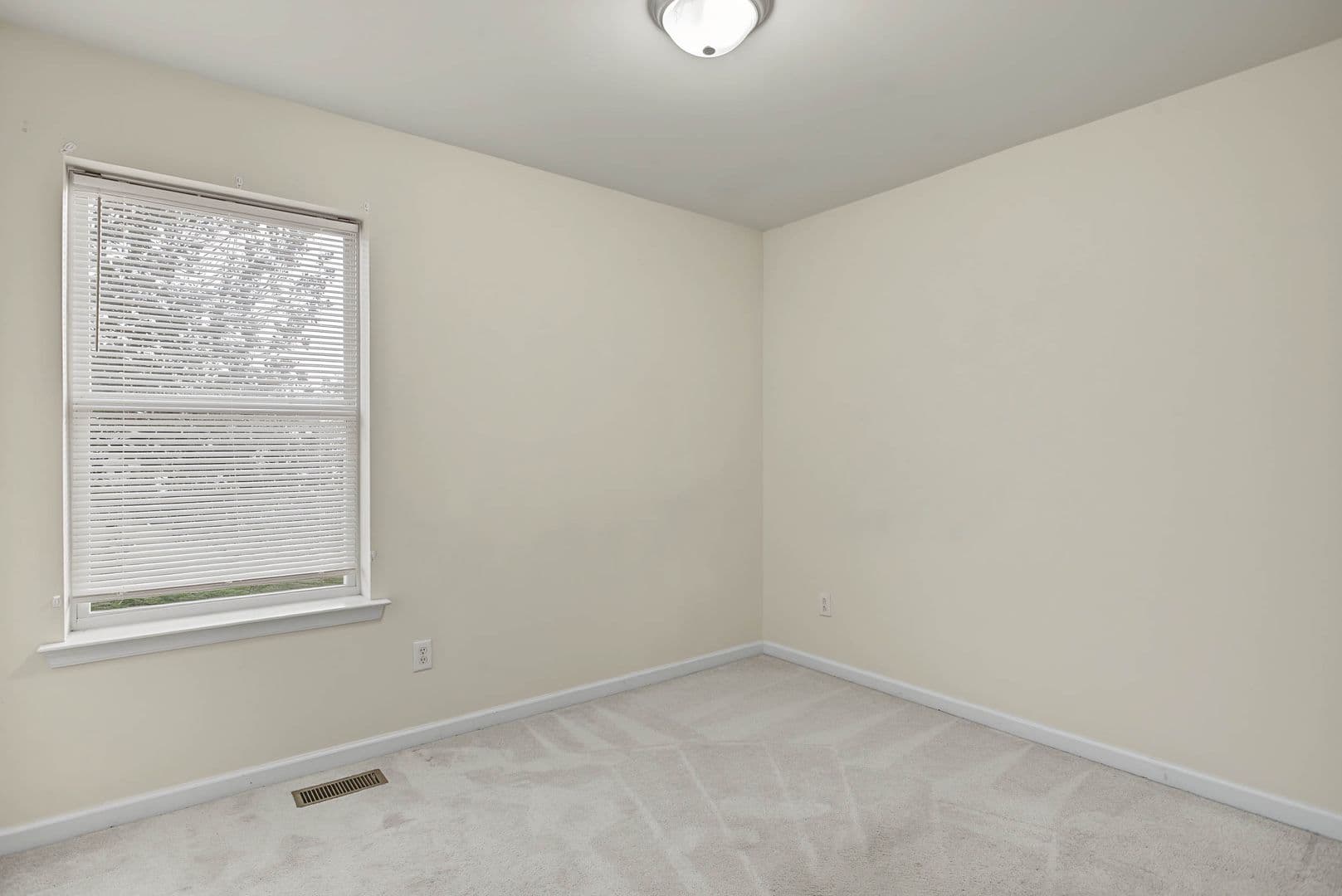 Williamsburg Townhome: 1964 Algonquin Trail