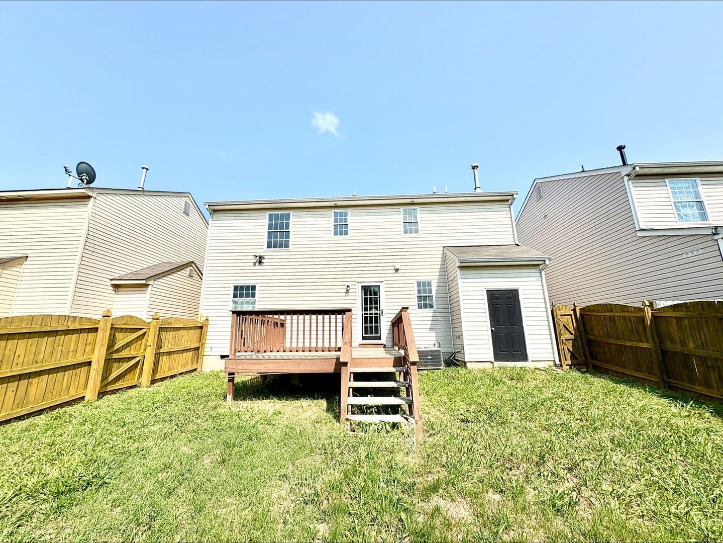 Richmond House: 6207 Beaufont Hills Court