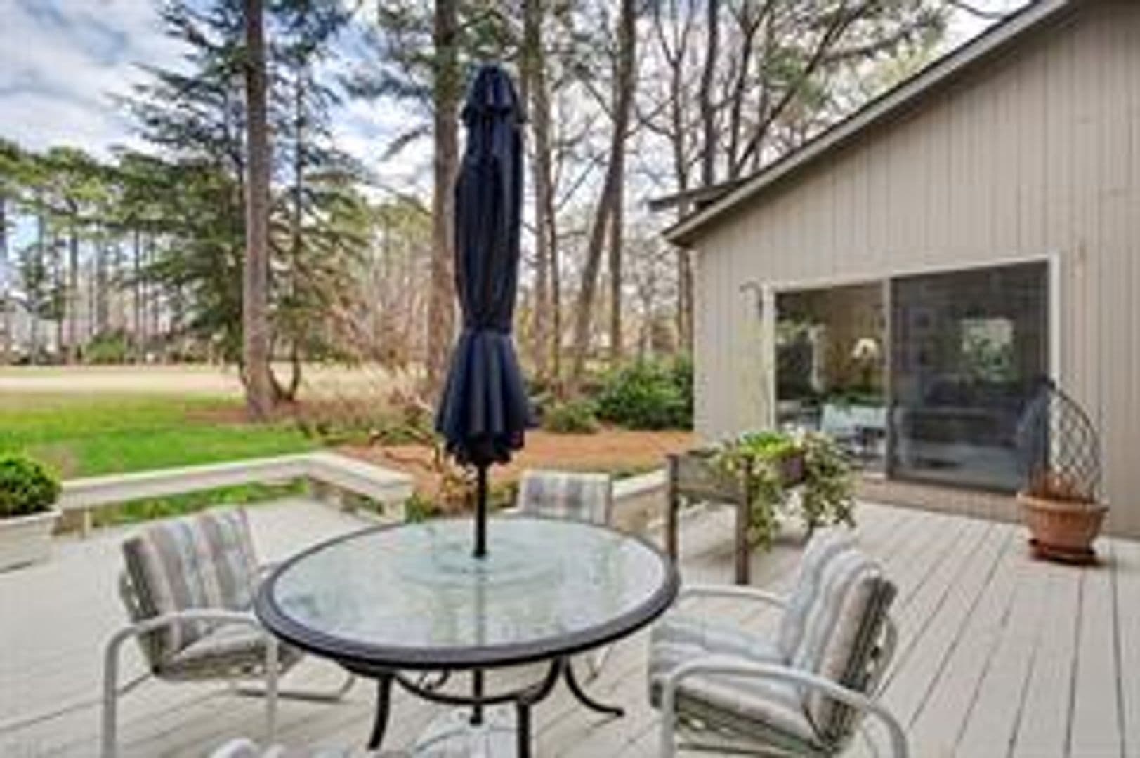Williamsburg House: 528 Fairfax Way
