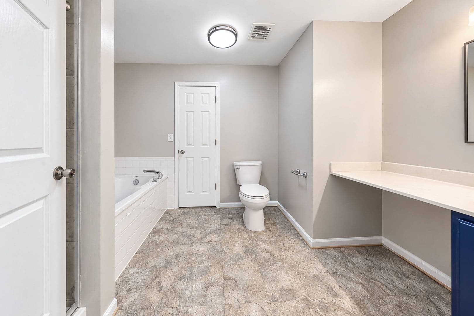 Williamsburg House: 1404 Westgate Circle