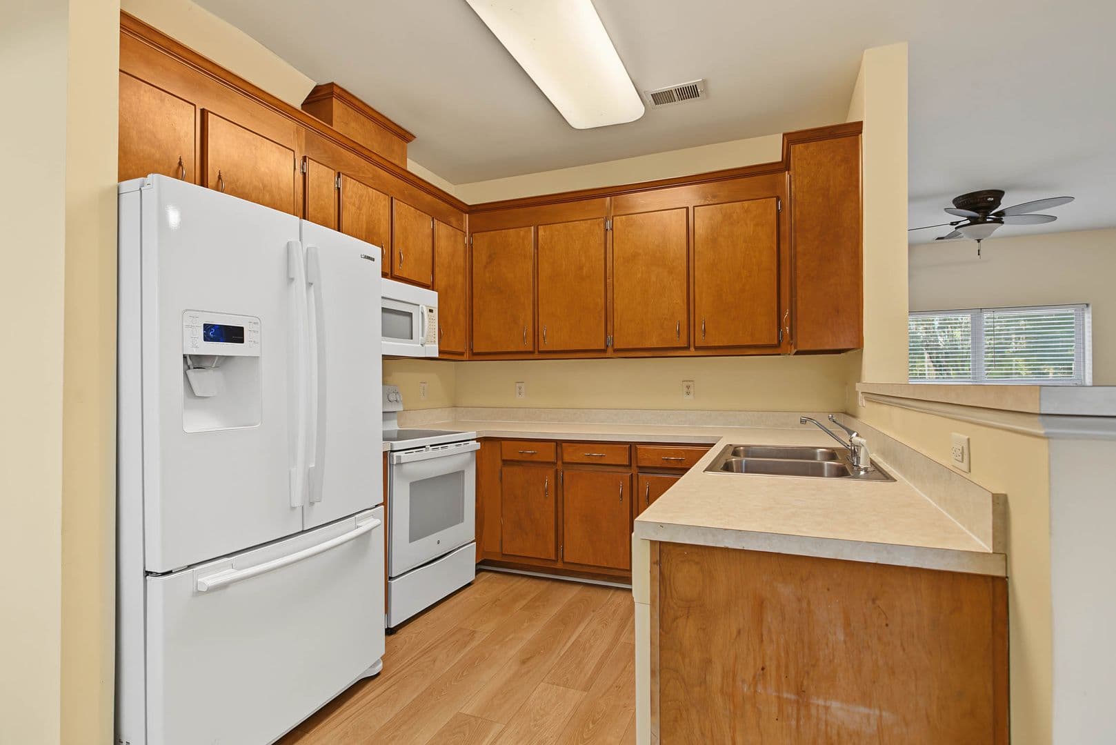 Williamsburg Townhome: 1964 Algonquin Trail