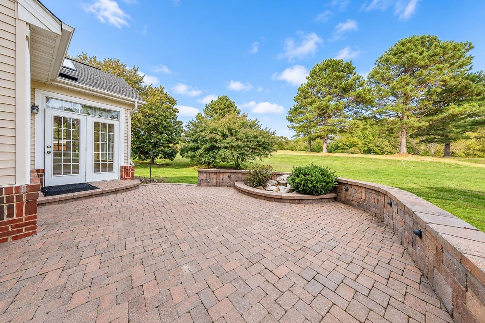 Williamsburg House: 6727 Evensong Lane