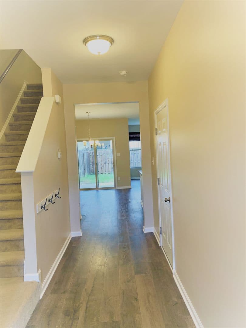 Williamsburg House: 6519 Campaign Street