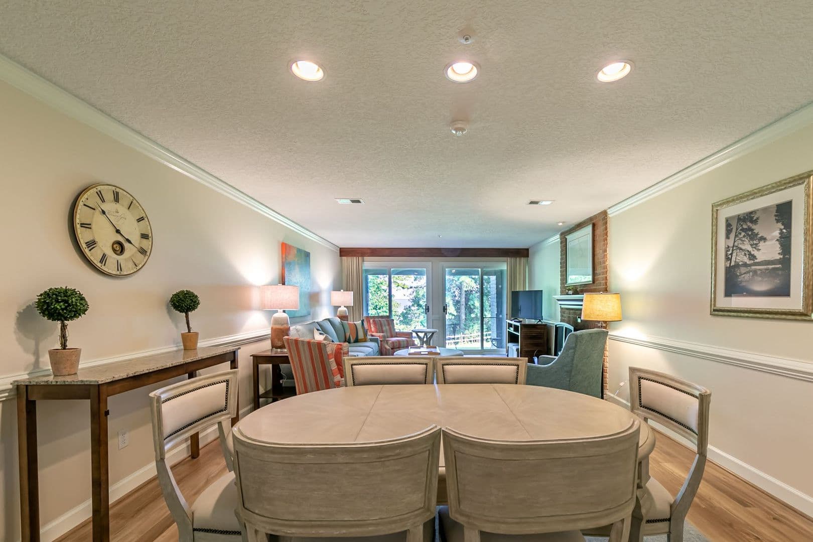 Williamsburg Condo: 707 Graves Ordinary