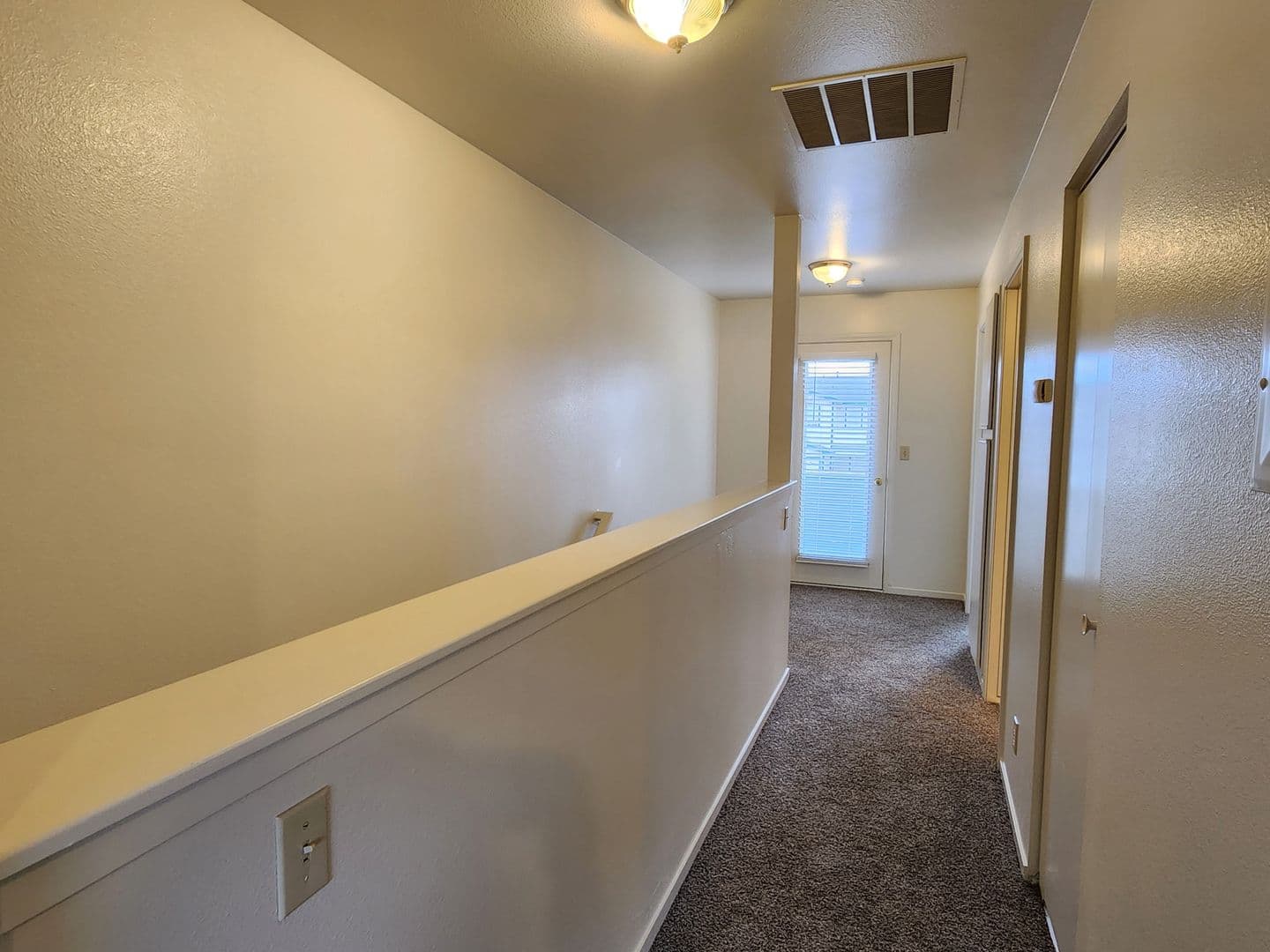 Dayton Apartment: 404 Valley Circle
