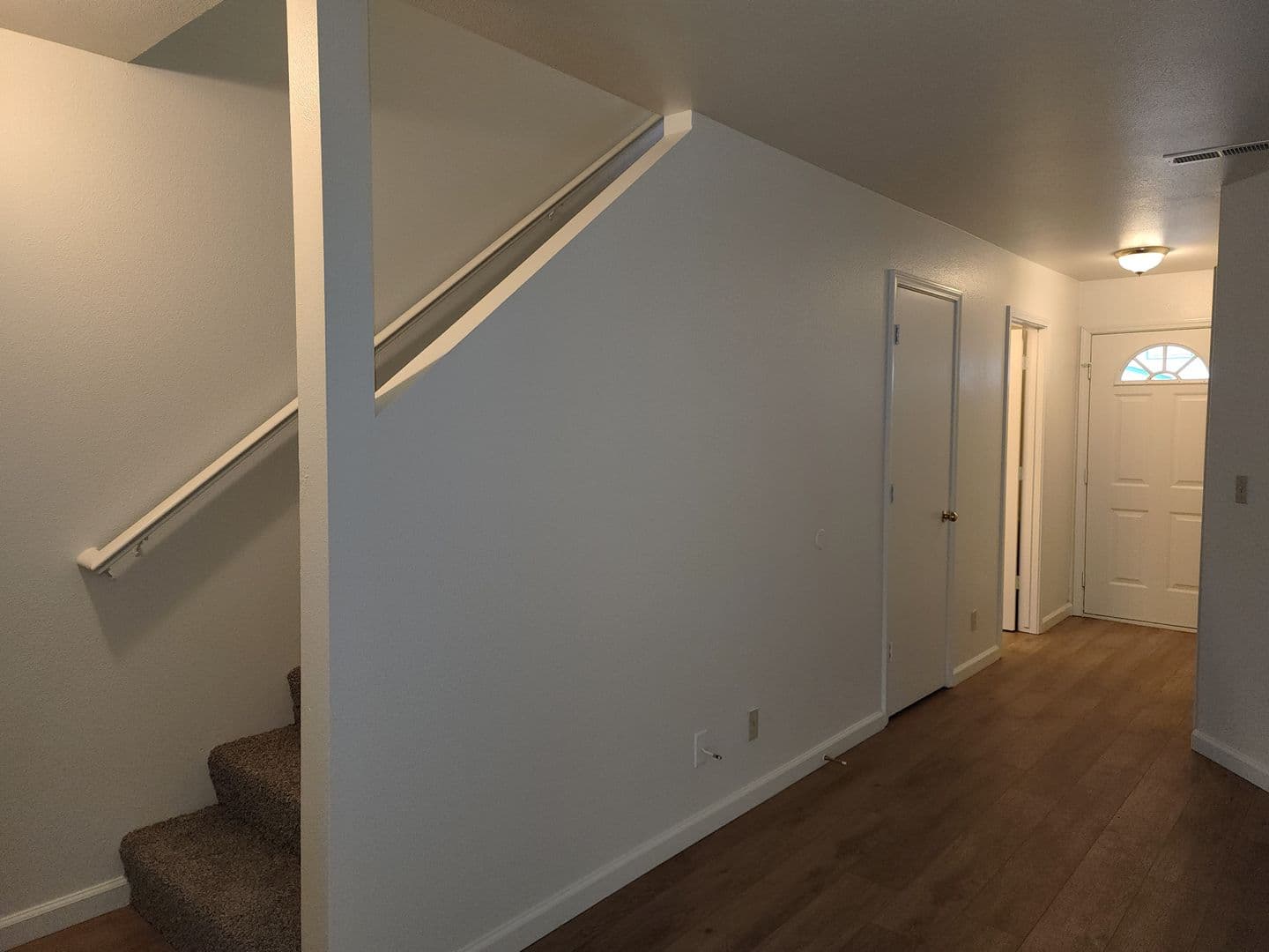 Dayton Apartment: 404 Valley Circle