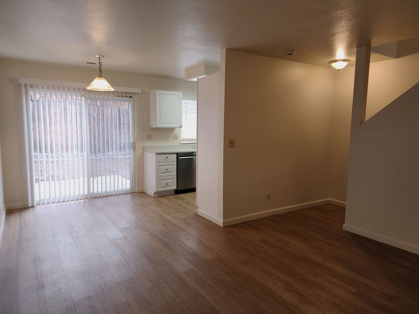 Dayton Apartment: 404 Valley Circle