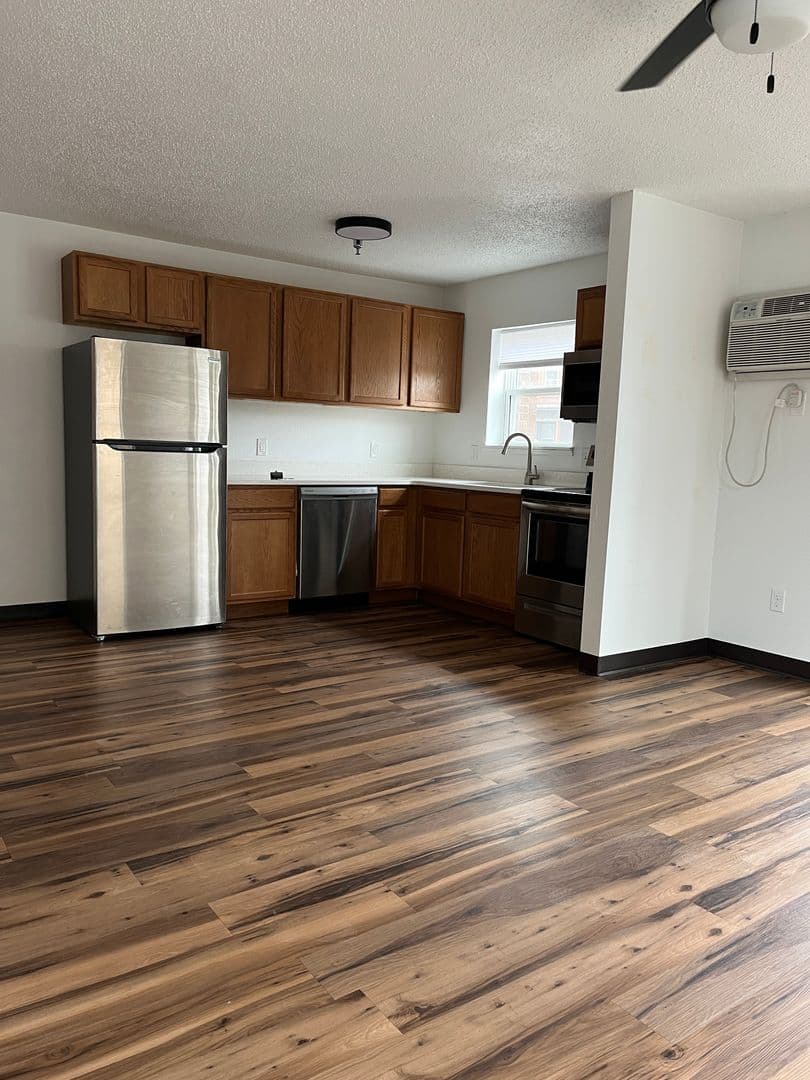 Duluth Apartment: 730 E 2nd St