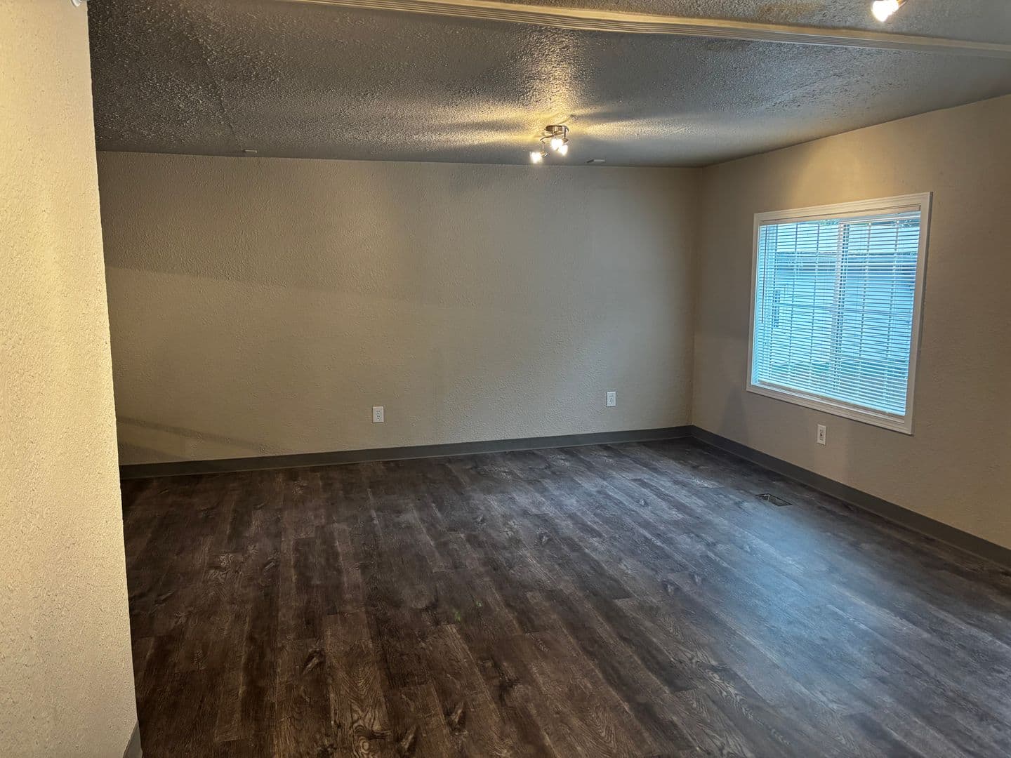 Kent House: 11401 SE 227th Place