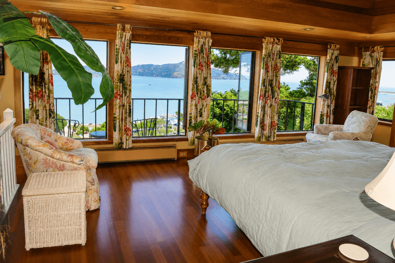 Sausalito House: 140 Bulkley Ave.