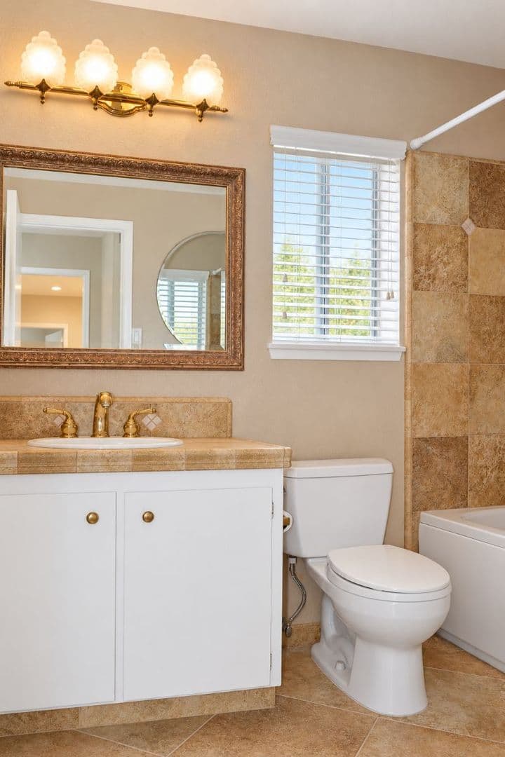 Novato House: 25 Salvatore Drive