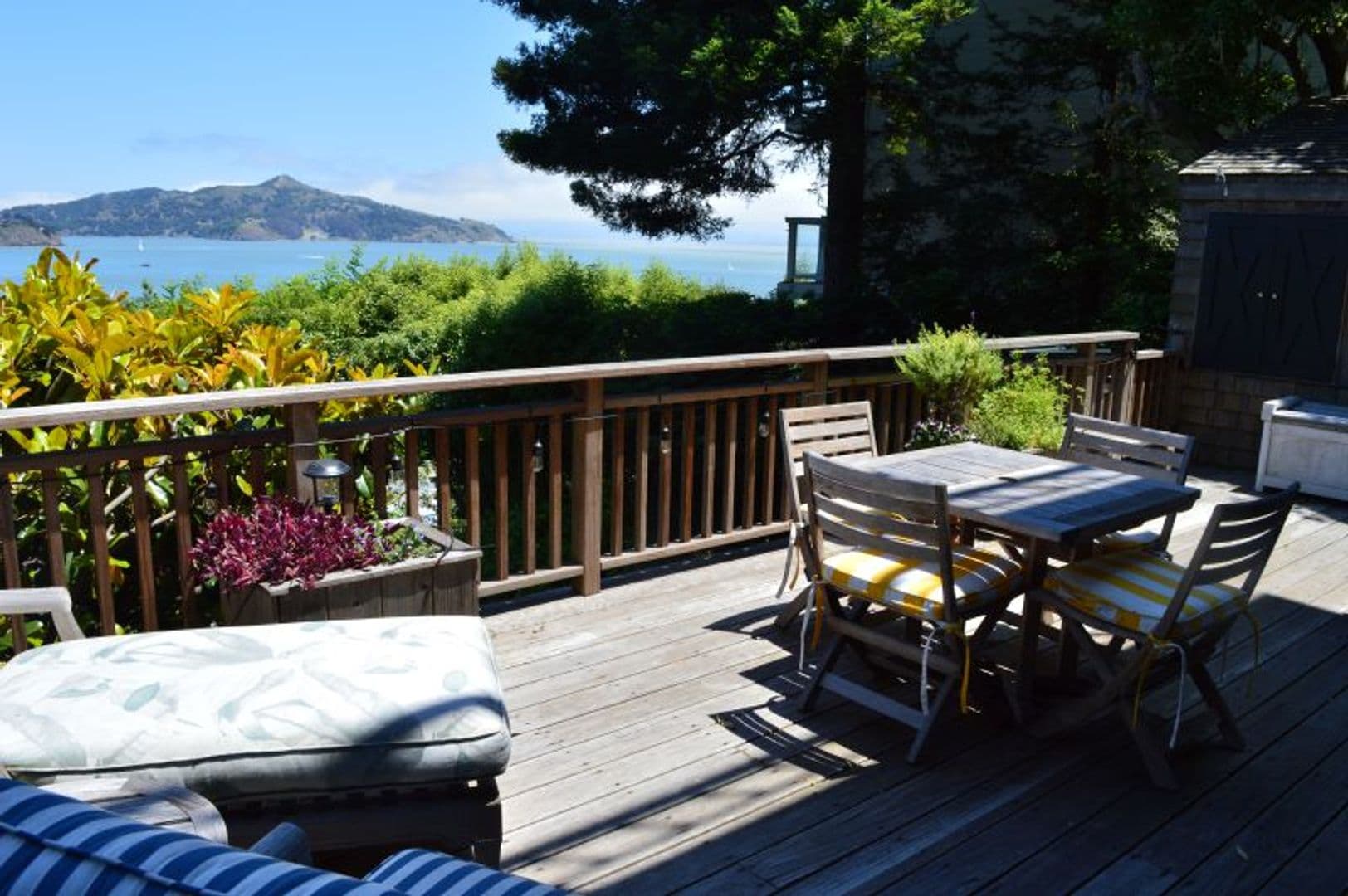 Sausalito House: 140 Bulkley Ave.