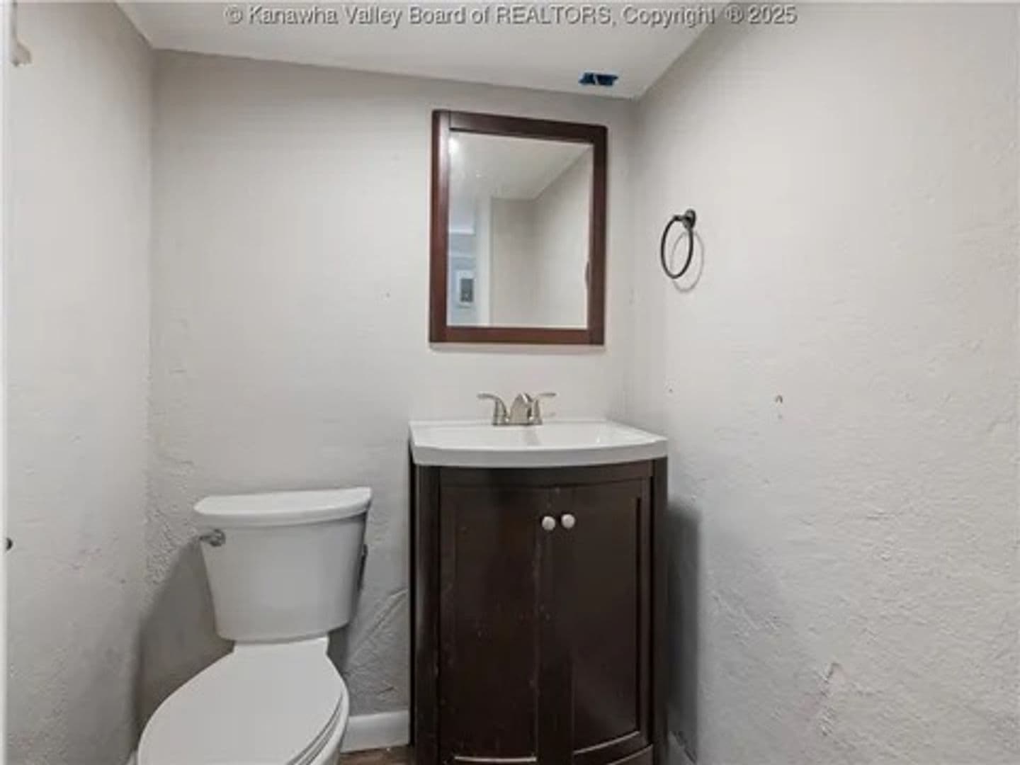Charleston House: 1501 Knob Rd