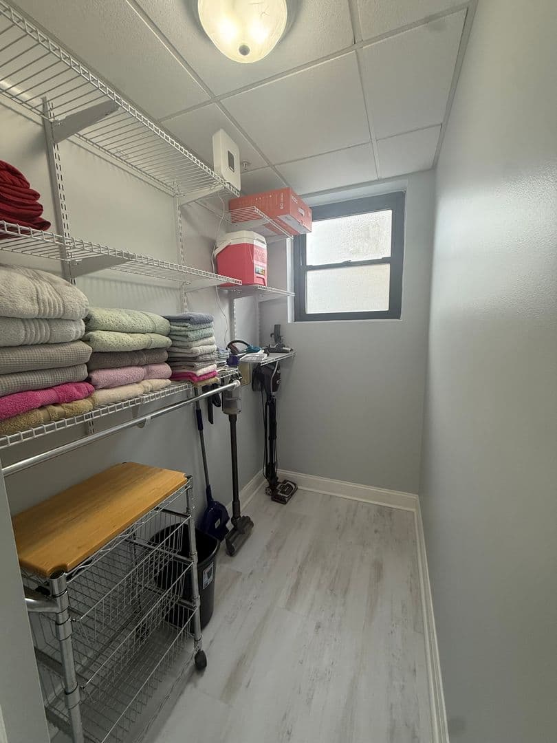Charleston Apartment: 1108 Kanawha Blvd E Unit 205