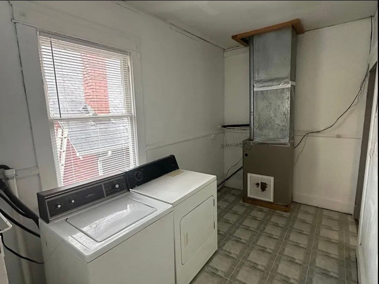 Charleston Apartment: 408 Nancy Street