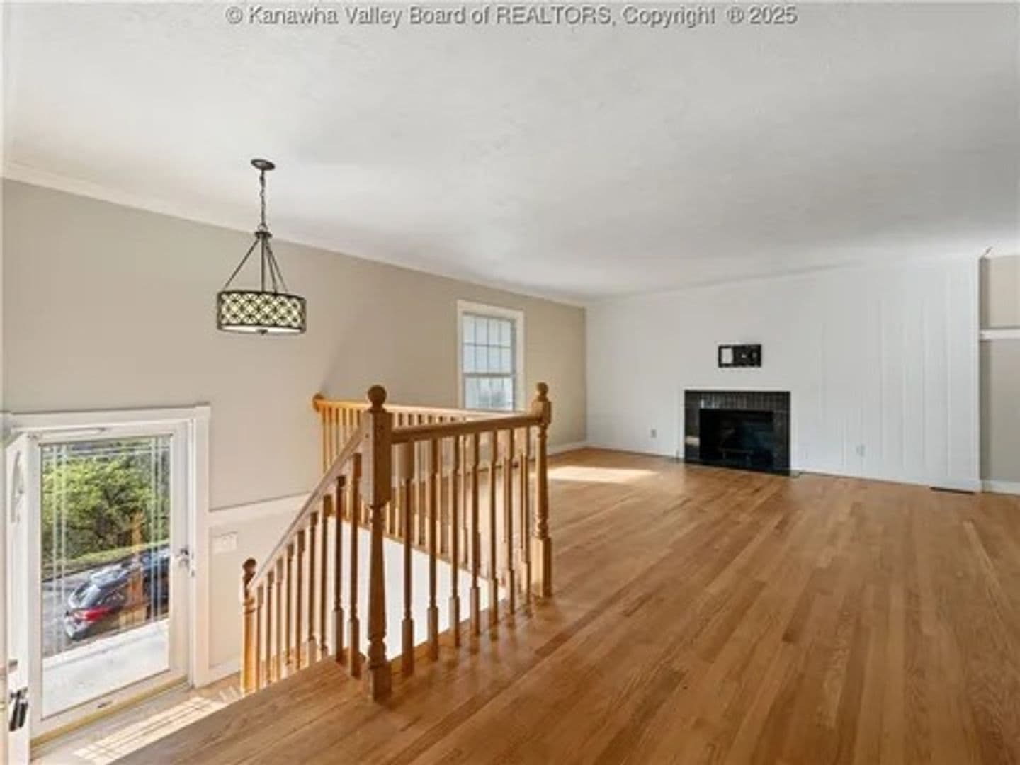 Charleston House: 1501 Knob Rd