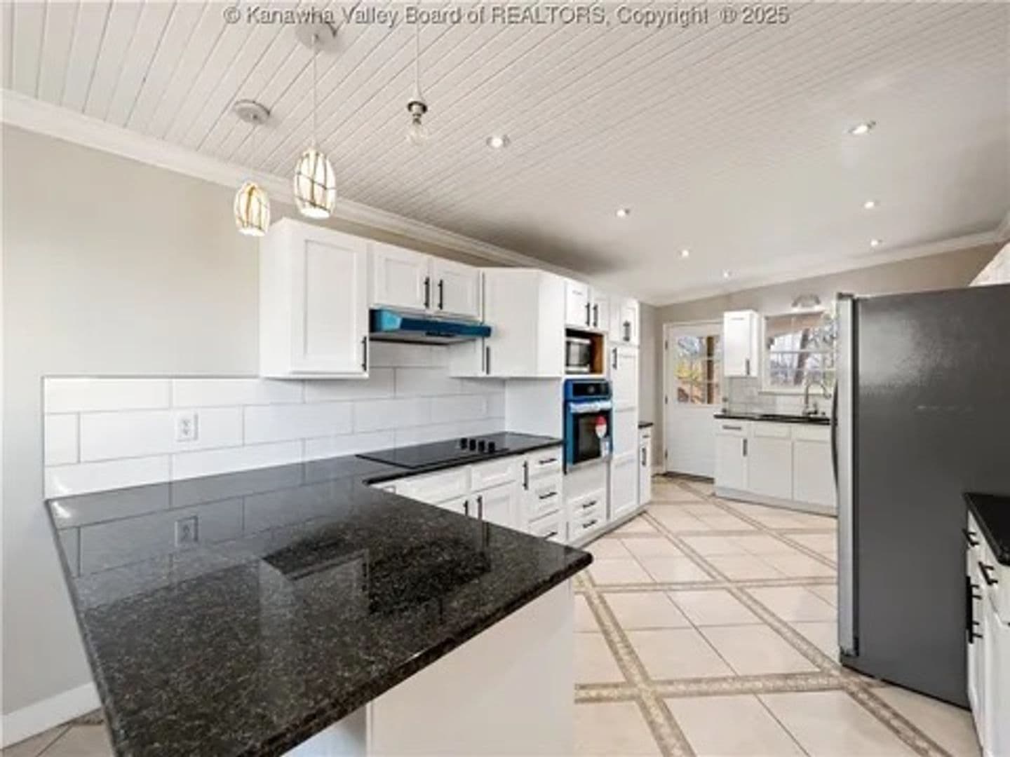 Charleston House: 1501 Knob Rd