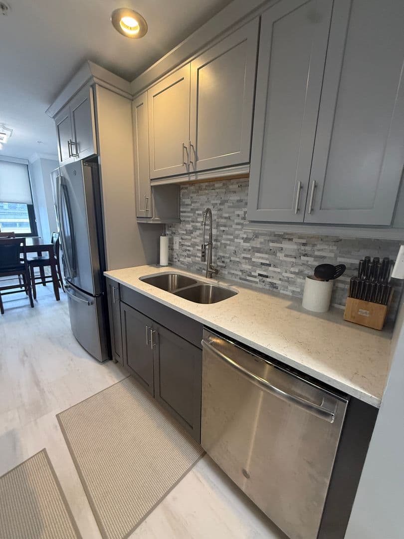 Charleston Apartment: 1108 Kanawha Blvd E Unit 205