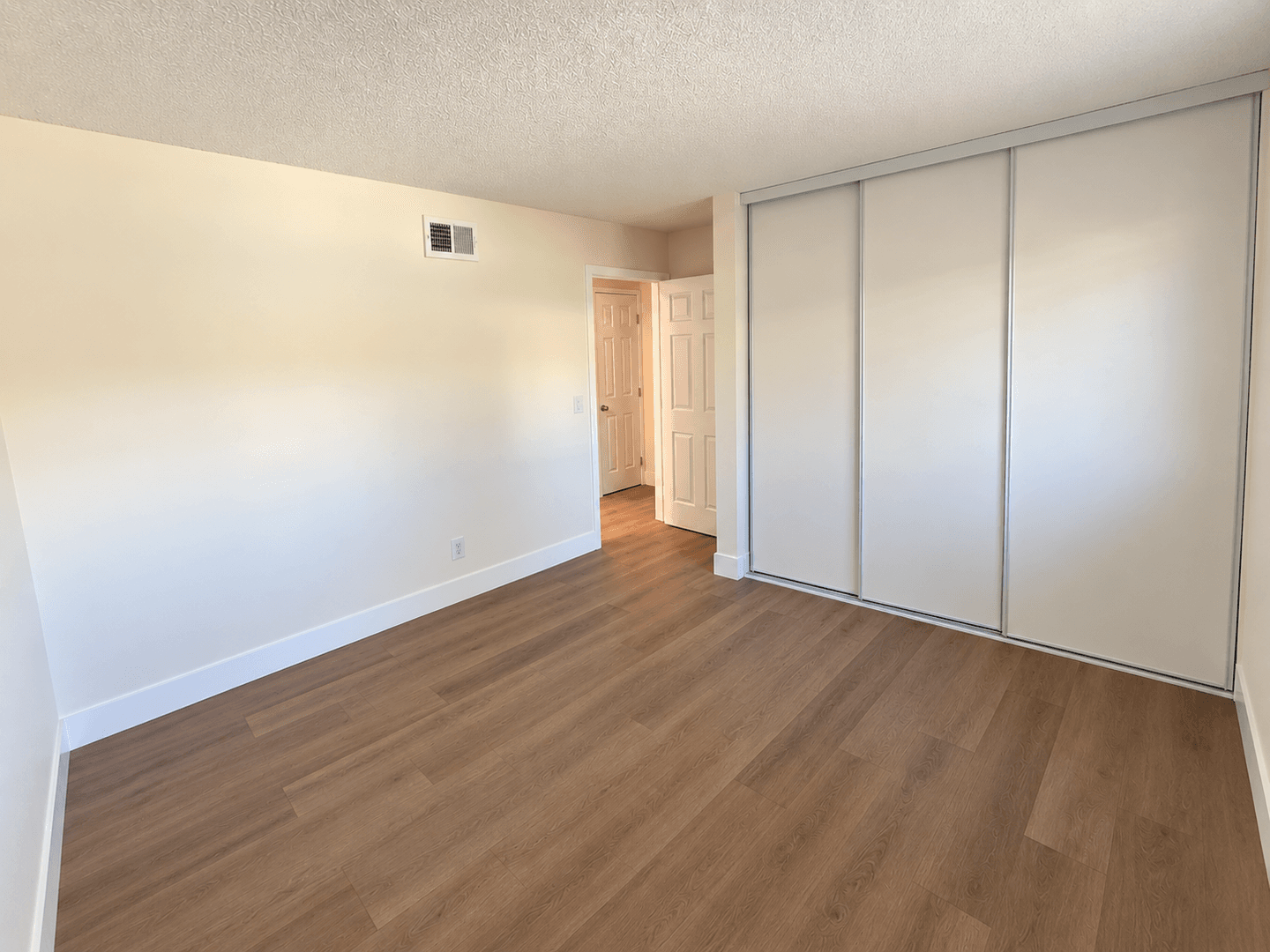 Garden Grove Apartment: 12101 Laguna St