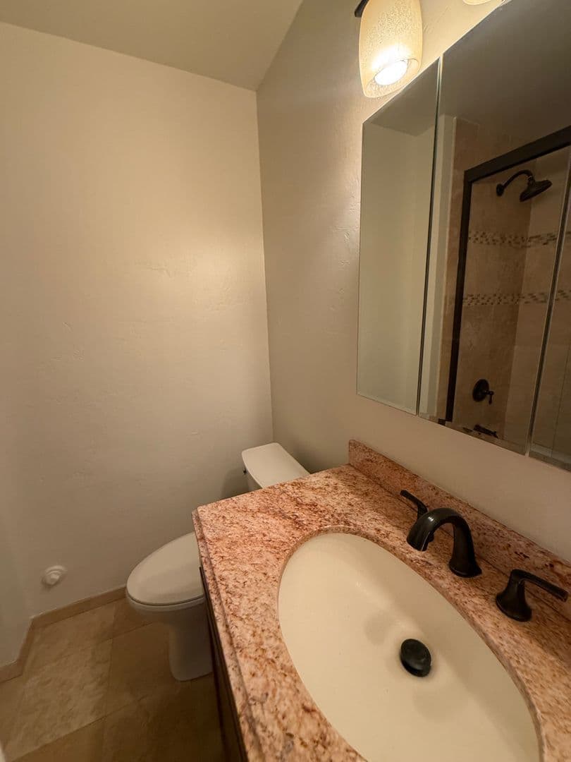 Costa Mesa House: 3017 Cleveland Ave