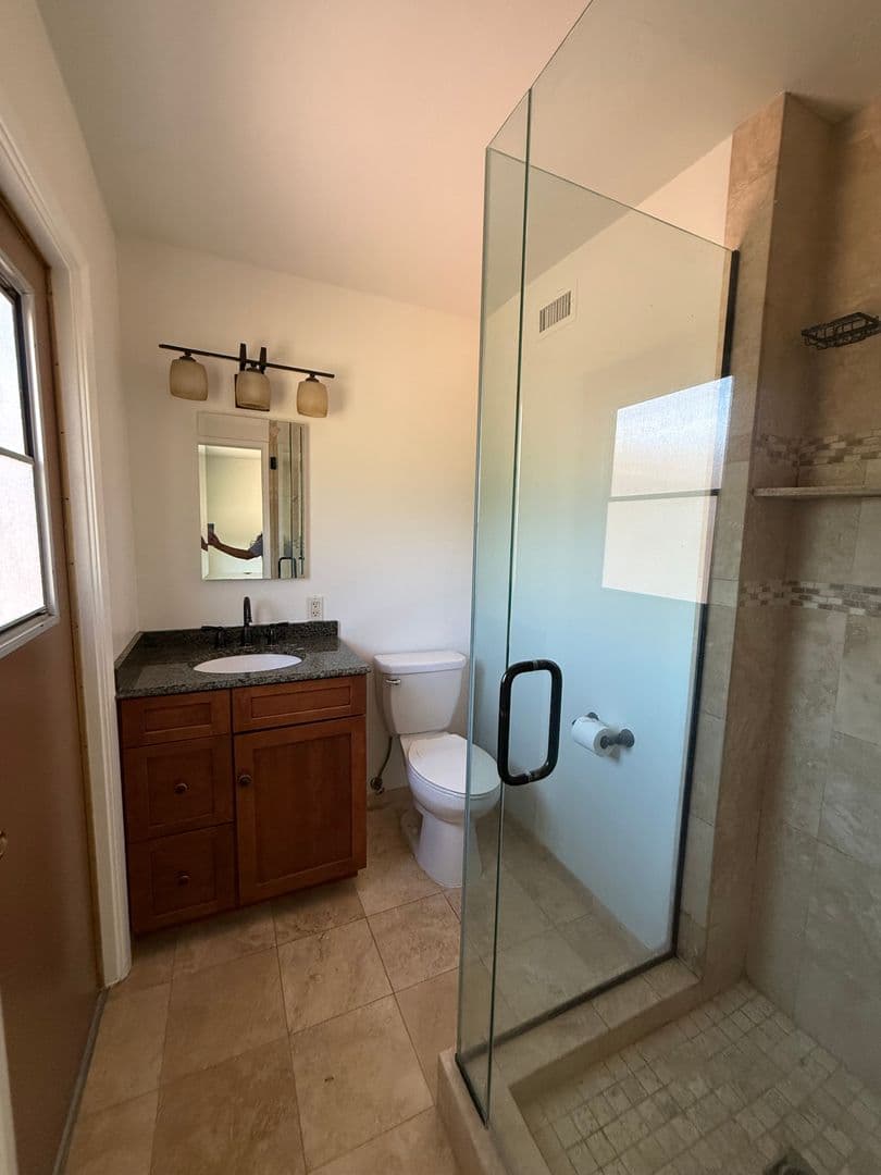 Costa Mesa House: 3017 Cleveland Ave