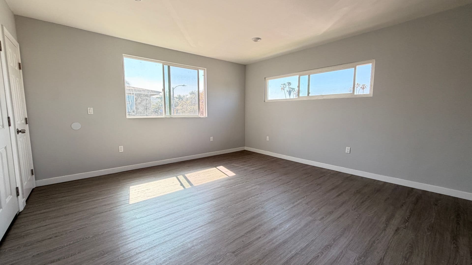 Los Angeles Apartment: 3920 Hillcrest Drive