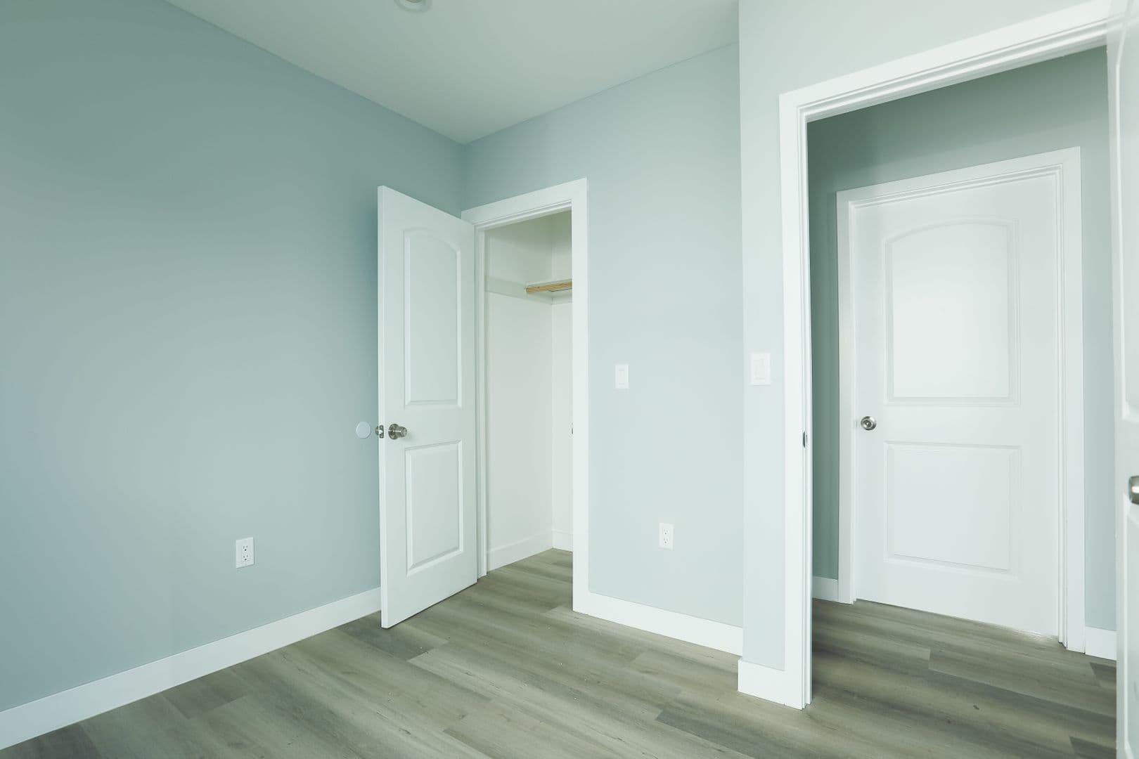 Los Angeles Apartment: 6433 S Victoria Ave