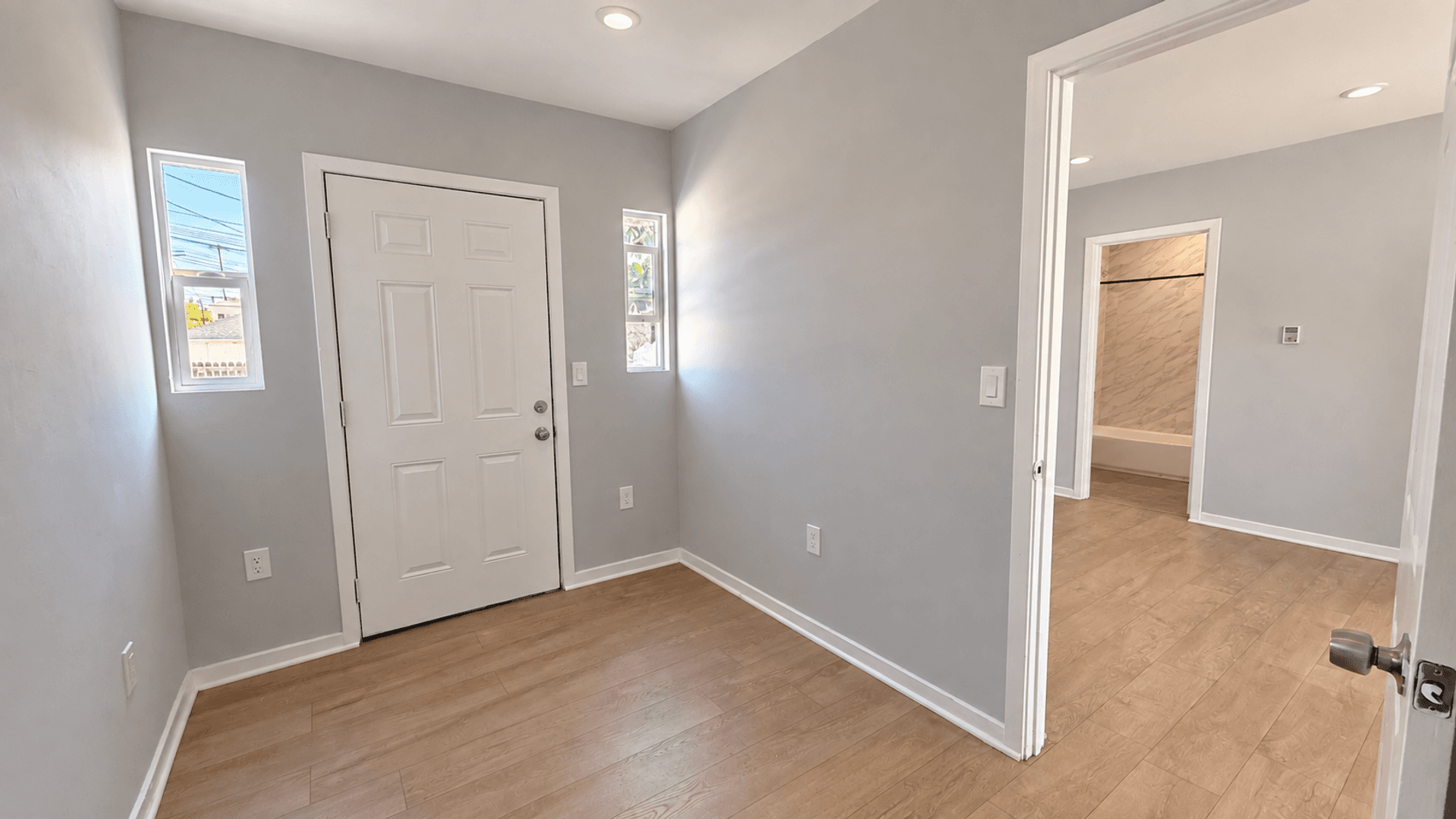 Los Angeles Apartment: 2035 W Martin Luther King Jr. Blvd