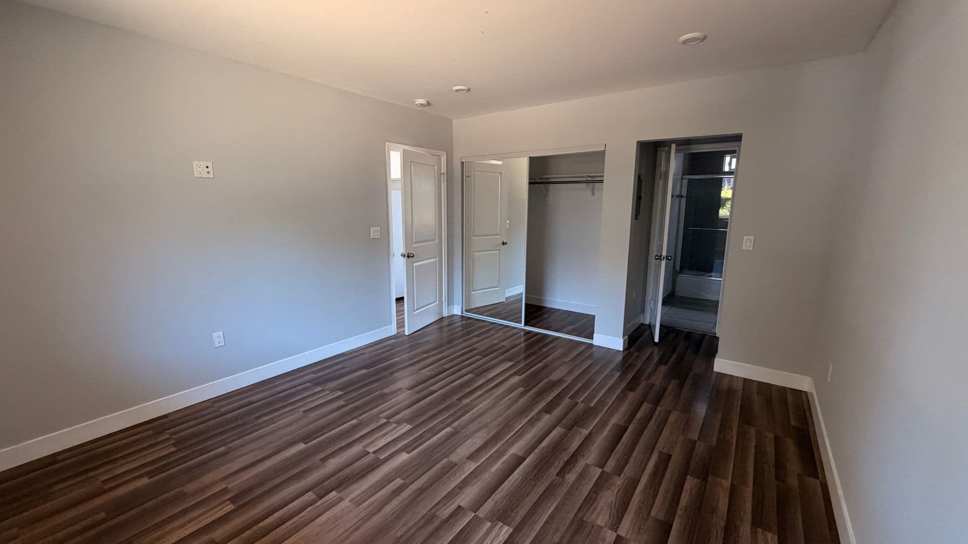 Los Angeles Apartment: 4148 Lockland Pl.
