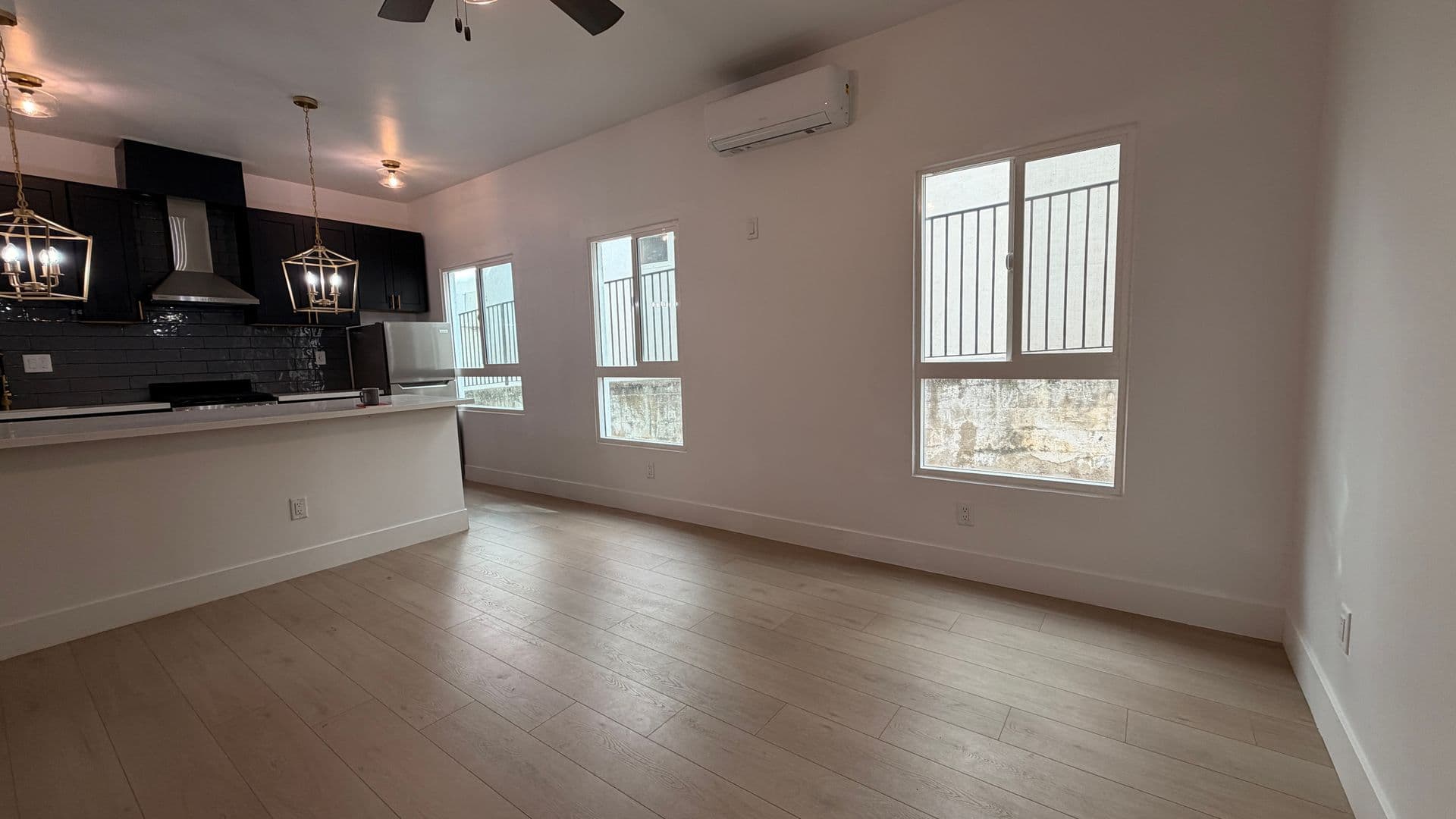 Los Angeles Apartment: 1926 N. Whitley Avenue