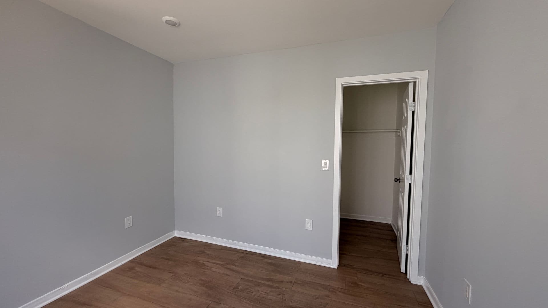 Los Angeles Apartment: 2035 W Martin Luther King Jr. Blvd