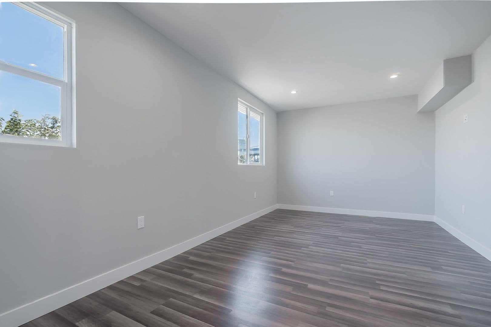 Los Angeles Apartment: 4148 Lockland Pl.