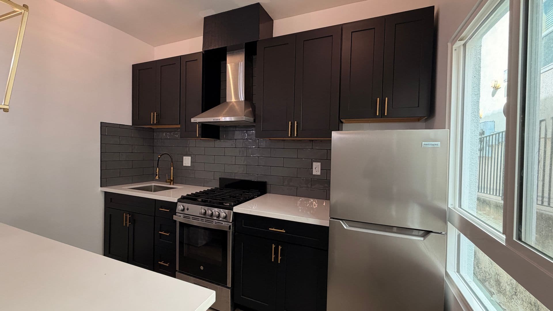 Los Angeles Apartment: 1926 N. Whitley Avenue