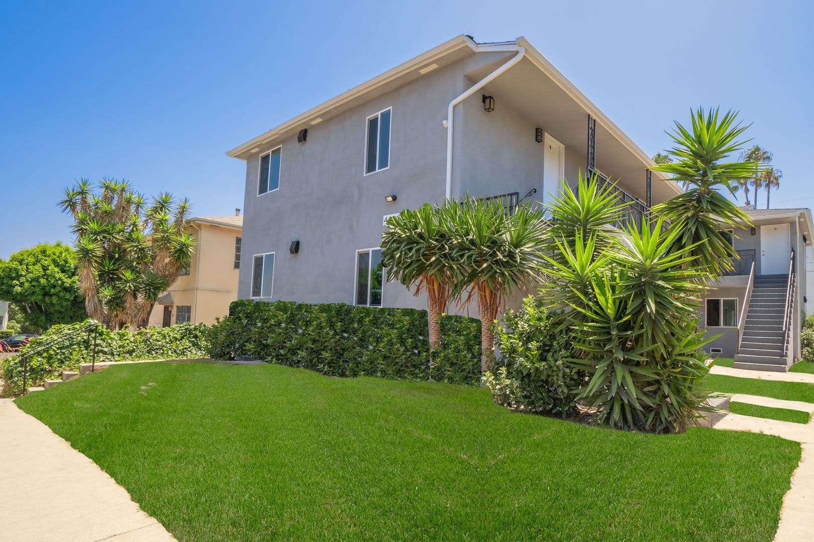 Los Angeles Apartment: 4148 Lockland Pl.