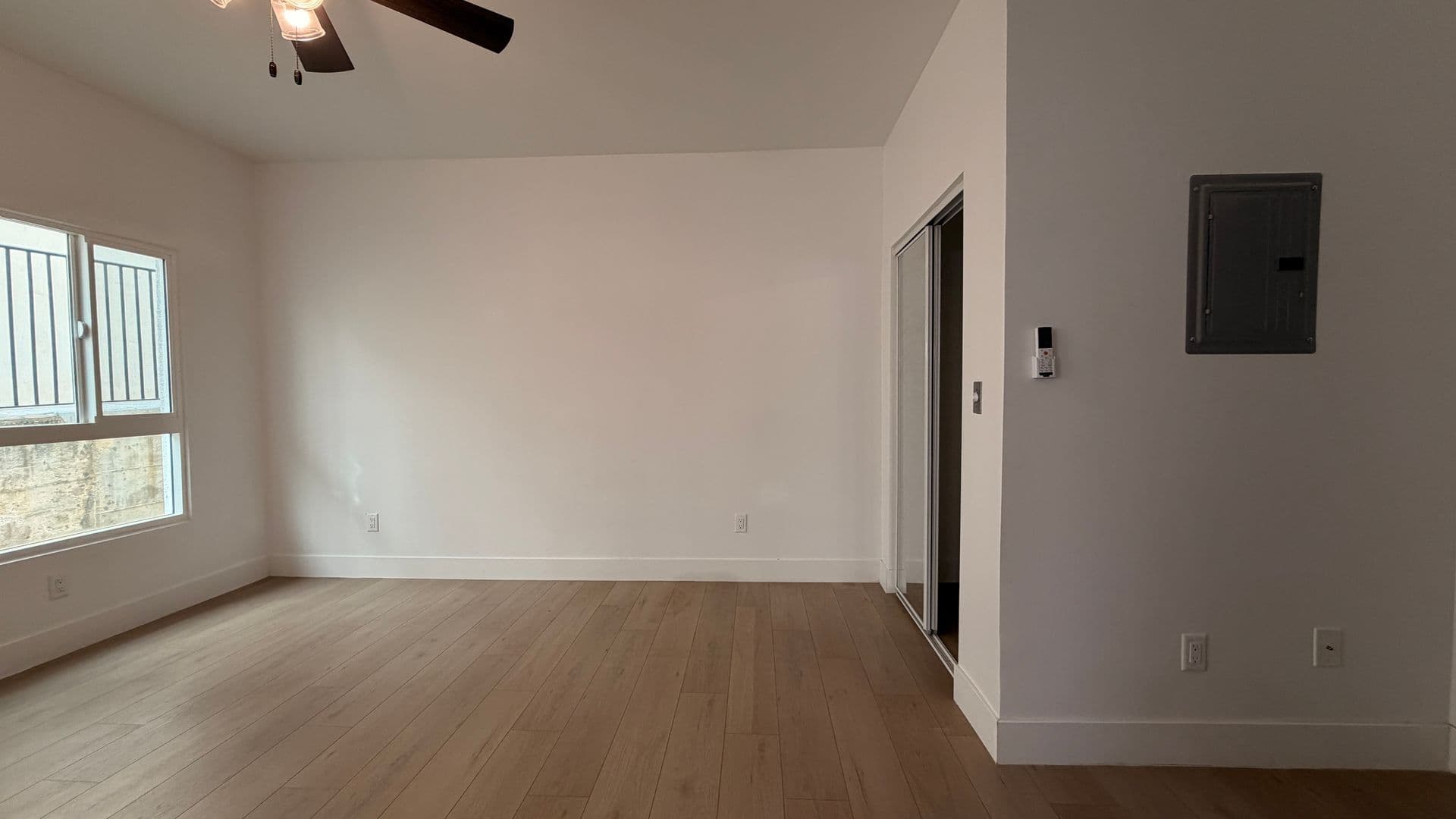 Los Angeles Apartment: 1926 N. Whitley Avenue