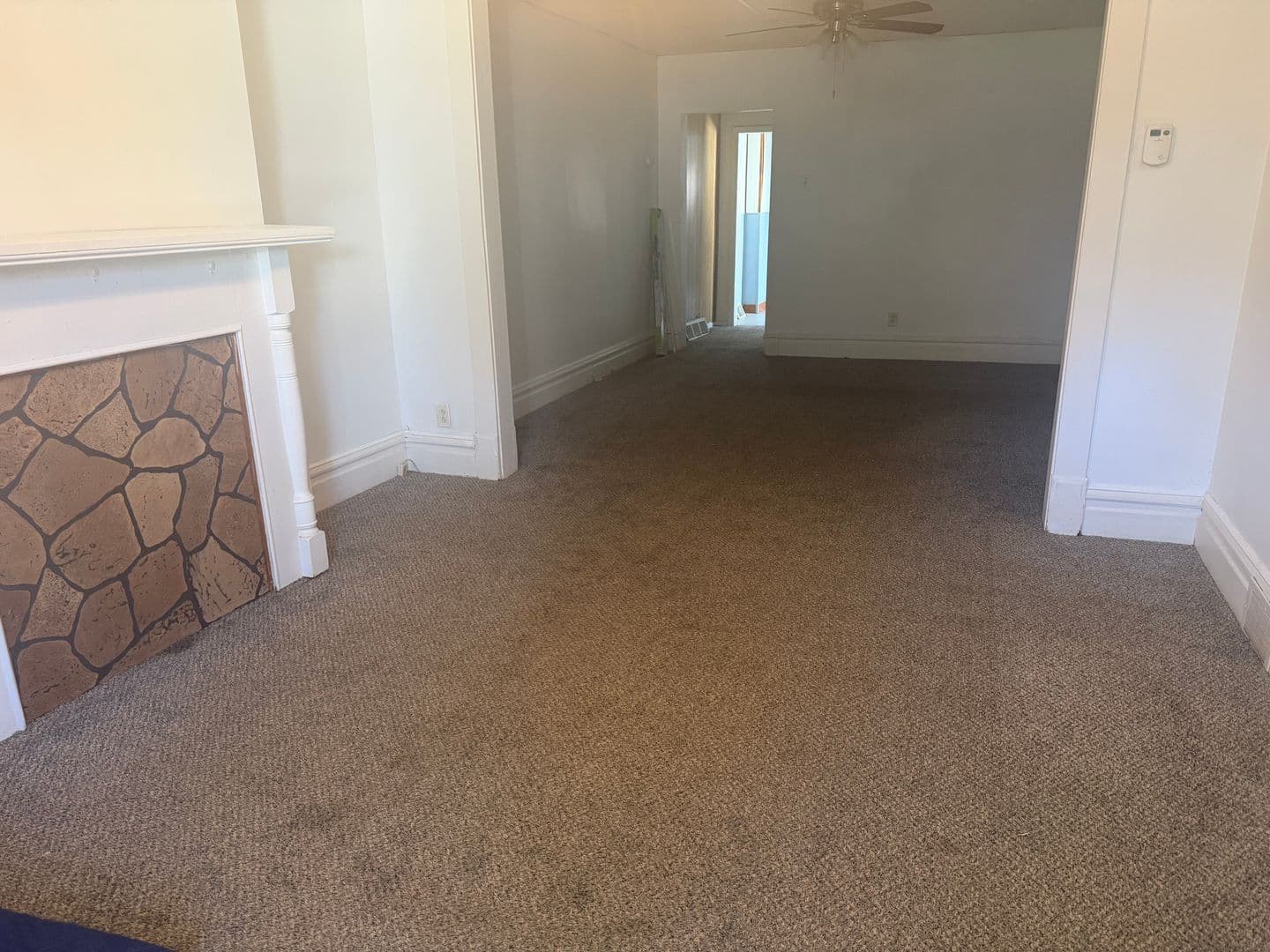 Vandergrift Apartment: 139 1/2 A, B Jefferson Ave