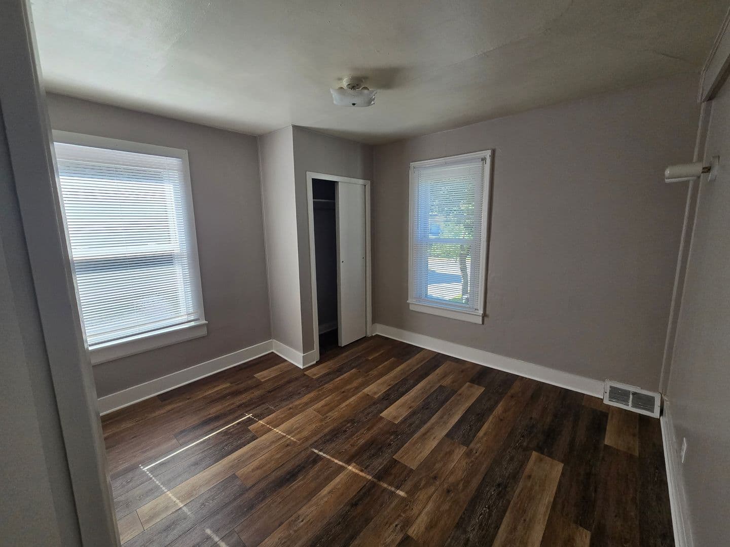 Zelienople Apartment: 306 S. High St