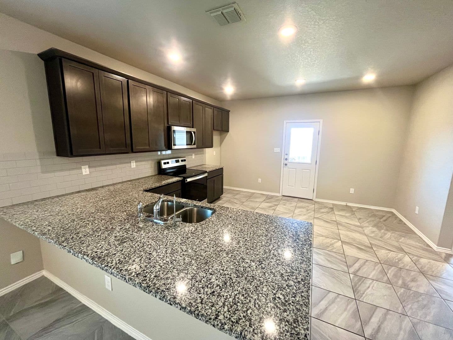 San Antonio House: 4238 Admirals Bend