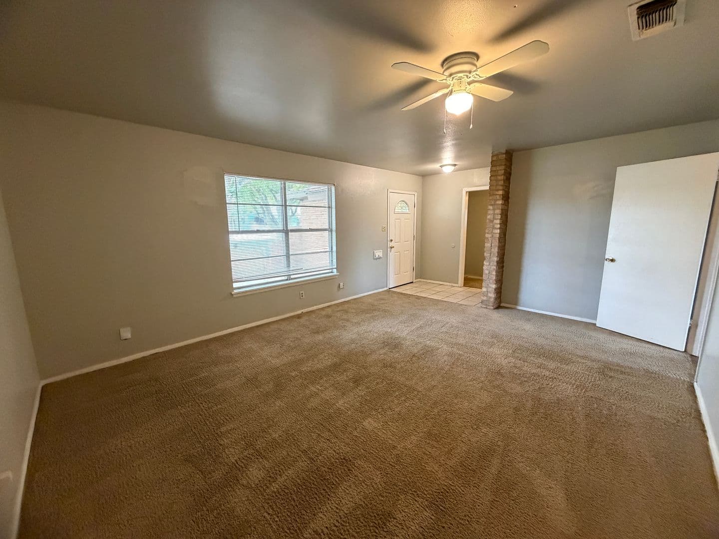 San Antonio House: 318 Como Street