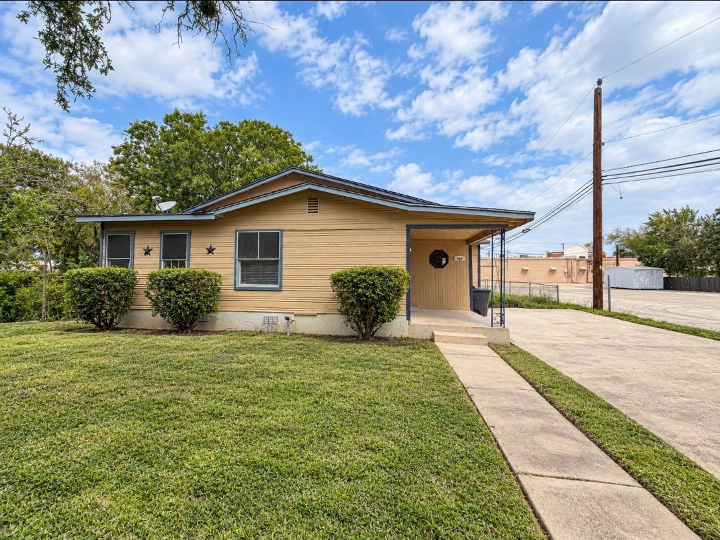 San Antonio House: 429 Verne St