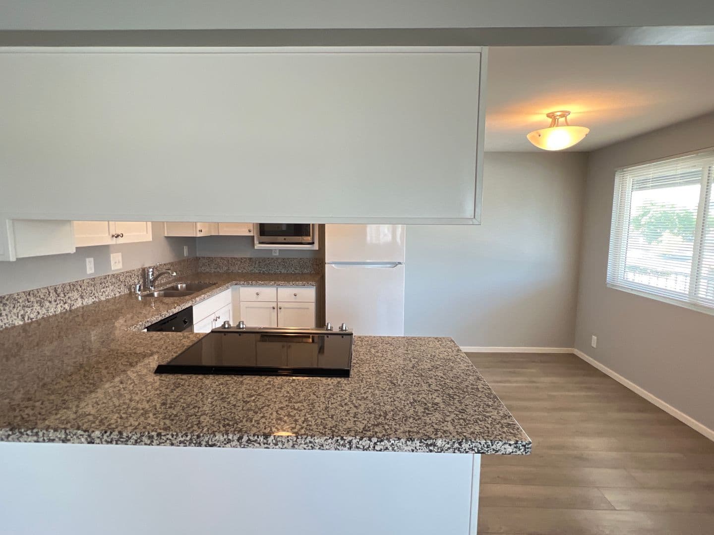 Bakersfield Apartment: 5900 Stockdale Hwy