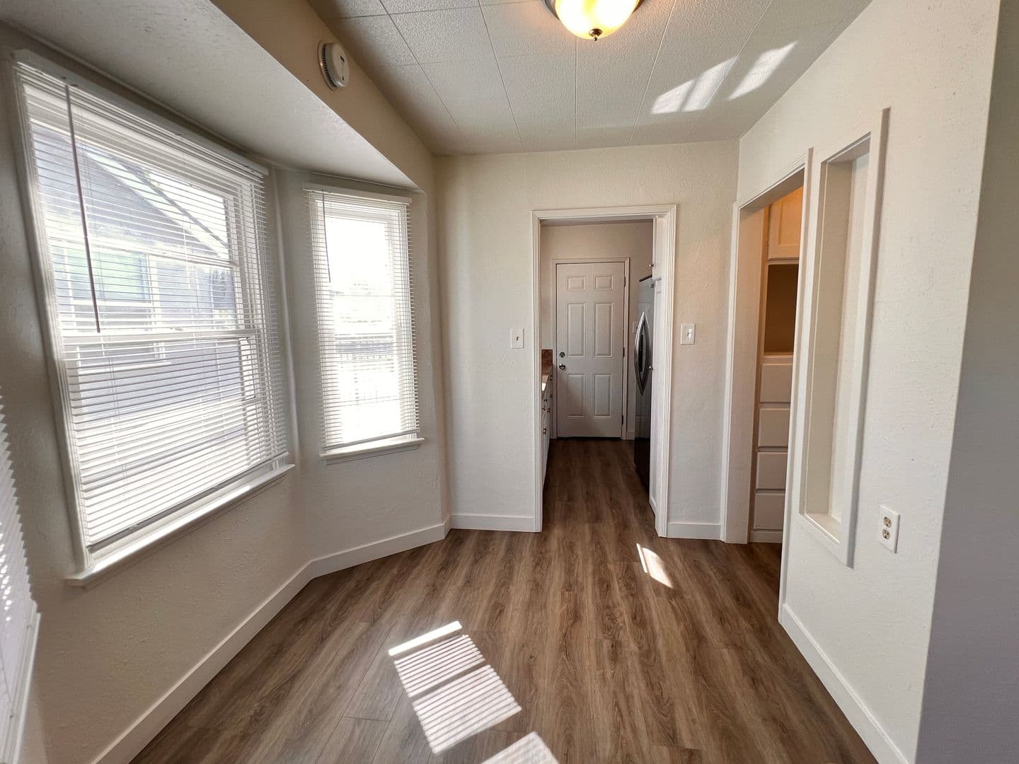 Bakersfield Apartment: 2003 Lester St.