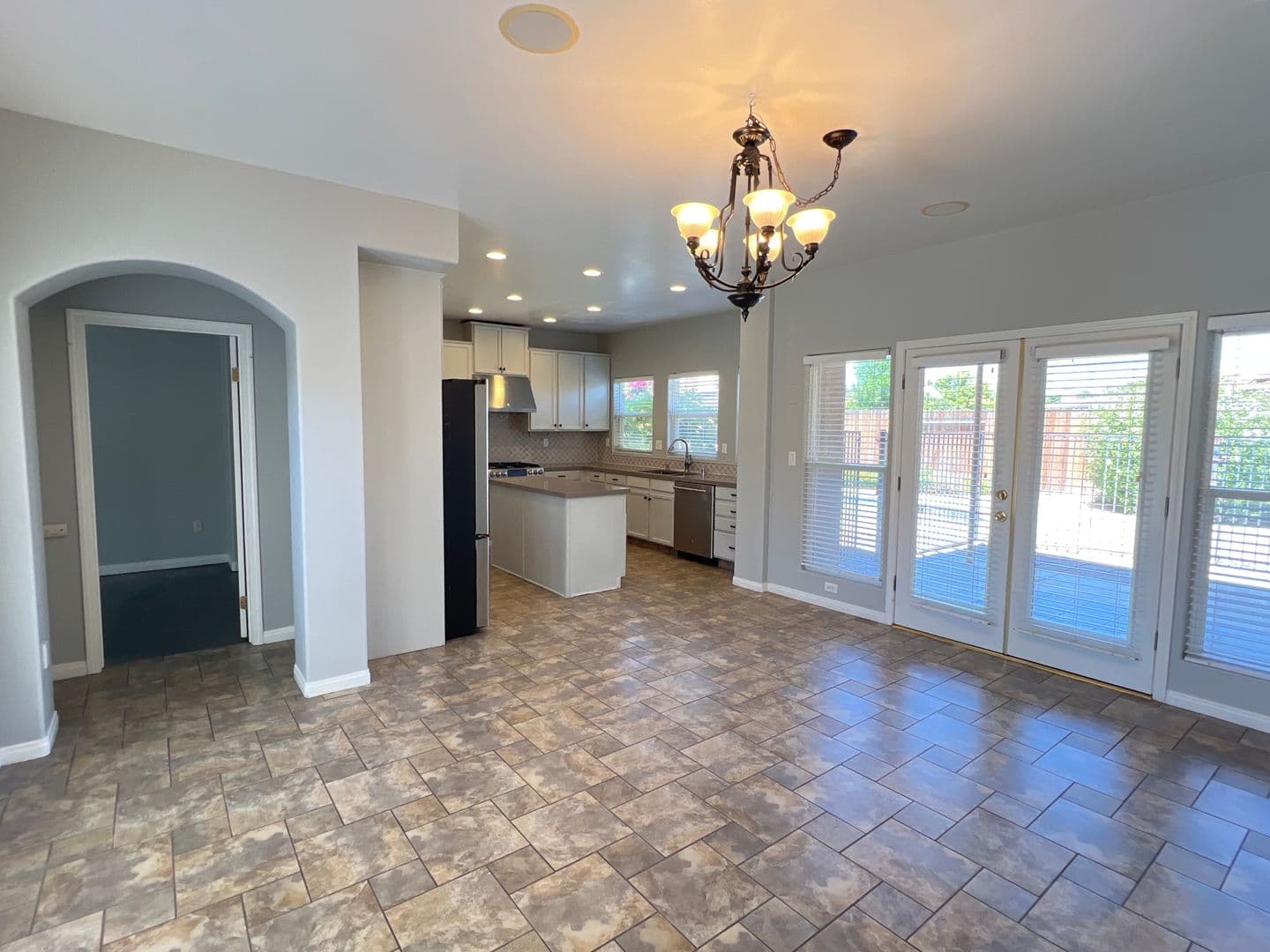 Bakersfield House: 3006 Tresselwyck Ln.