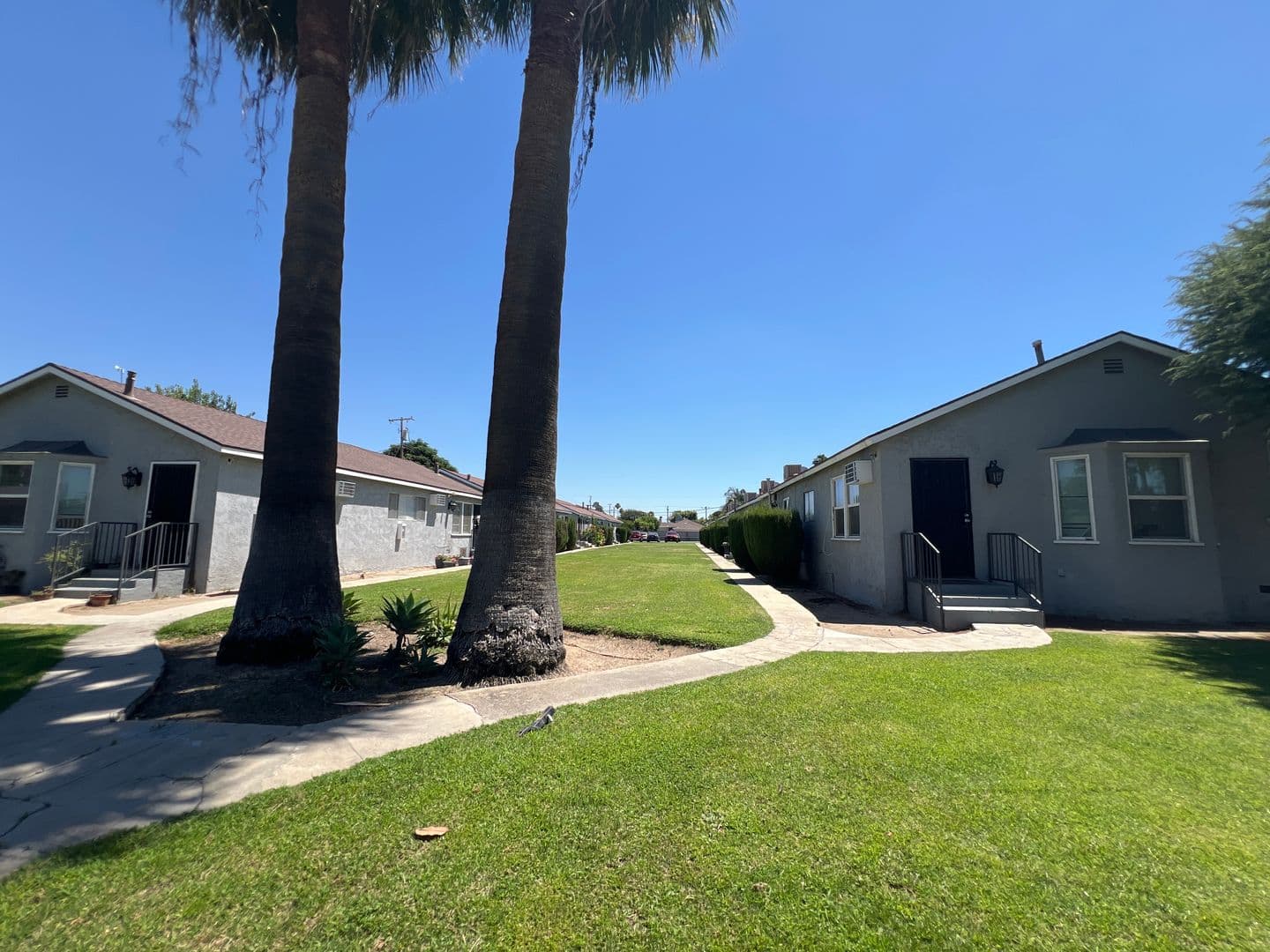 Bakersfield Apartment: 2003 Lester St.